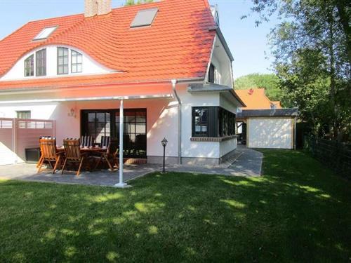 Holiday Home/Apartment - 6 persons -  - 18374 - Zingst