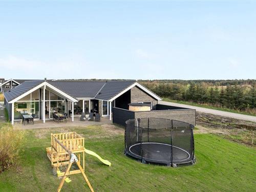 Holiday home - 16 persons -  - Helledievej - Nr. Lyngby - 9480 - Løkken