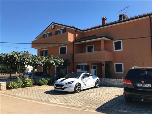 Holiday Home/Apartment - 4 persons -  - Montenetska ulica - 52470 - Umag