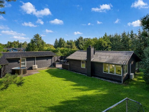 Feriehus - 8 personer -  - Falkevej - 9493 - Saltum