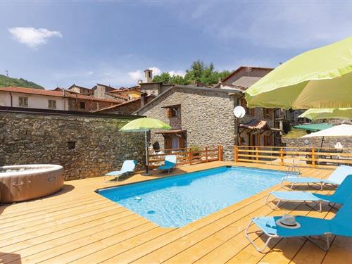 Feriehus - 10 personer -  - Via Capannone - Sassalbo - 54013 - Sassalbo -Ms-