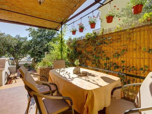 Holiday Home/Apartment - 4 persons -  - Mali Lošinj - 51550 - Mali Lošinj