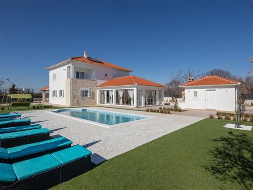 Holiday home - 11 persons -  - Pirovac - 22213