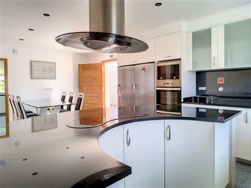 Holiday home - 8 persons -  - Campanário - 9350-077