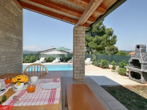 Holiday home - 6 persons -  - 52460 - Buje