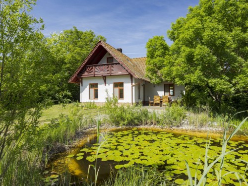Holiday home - 6 persons -  - Pécsely - 8245