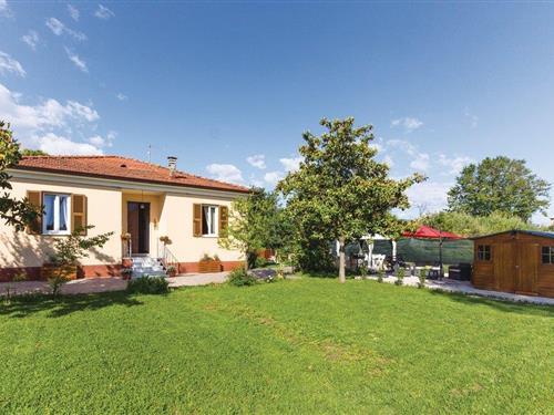 Fritidshus - 8 personer -  - Via Pola, - Marina Di Massa - 54100 - Massa (Ms)
