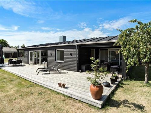 Holiday Home/Apartment - 6 persons -  - Hyldevænget - Ajstrup Strand - 8340 - Malling