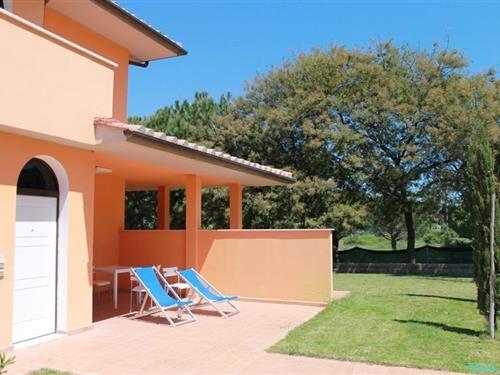 Holiday Home/Apartment - 4 persons -  - Via Scarlinese 60,  località Puntone - 58020 - Puntone