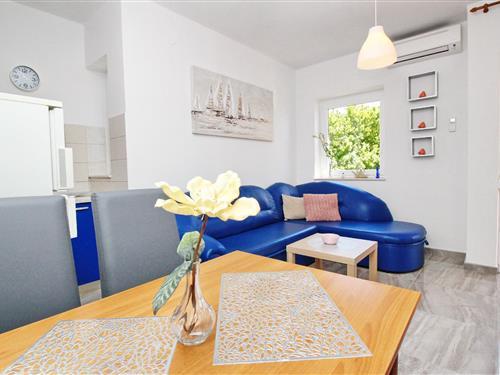 Holiday apartment - 5 persons -  - Stjepana Radica - 51523 - Baška