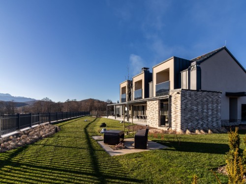 Holiday home - 6 persons -  - 53244 - Lovinac