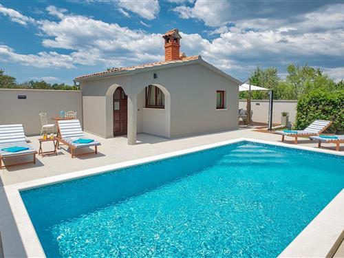 Holiday Home/Apartment - 8 persons -  - Grgura Budislavica - 23000 - Zadar