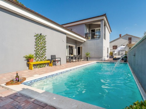 Holiday home - 8 persons -  - Alojzija Stepinca - Nin - Privlaka - 23233 - Privlaka