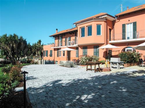 Holiday Home/Apartment - 5 persons -  - San Lorenzo Al Mare - 18100