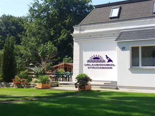 Ferienhaus - 2 Personen -  - R.-Breitscheid Str. - 17424 - Heringsdorf (Seebad)