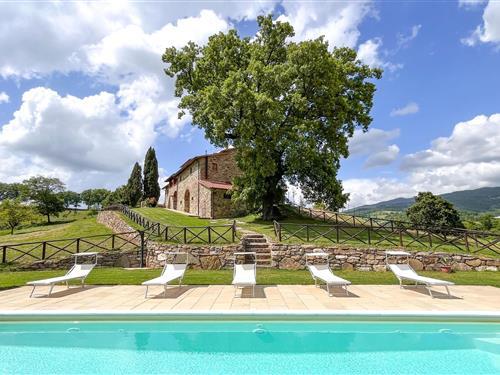 Sommerhus - 10 personer -  - Strada Comunale Querceto - 52011 - Bibbiena