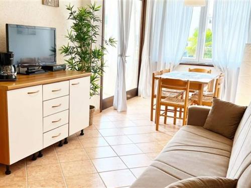 Holiday Home/Apartment - 5 persons -  - 52452 - Funtana