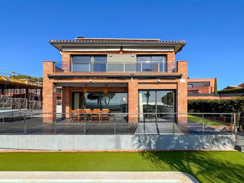 Villa - 8 personer -  - 08393 - Caldes D´Estrac