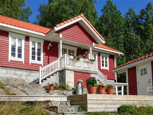 Holiday Home/Apartment - 7 persons -  - Selvågvegen - Ulstein - 6068 - Eiksund