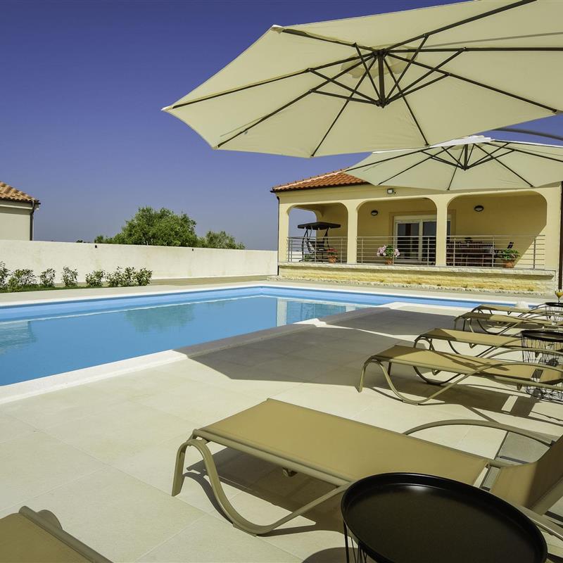 Sommerhus - 6 personer -  - Ražanac - 23241