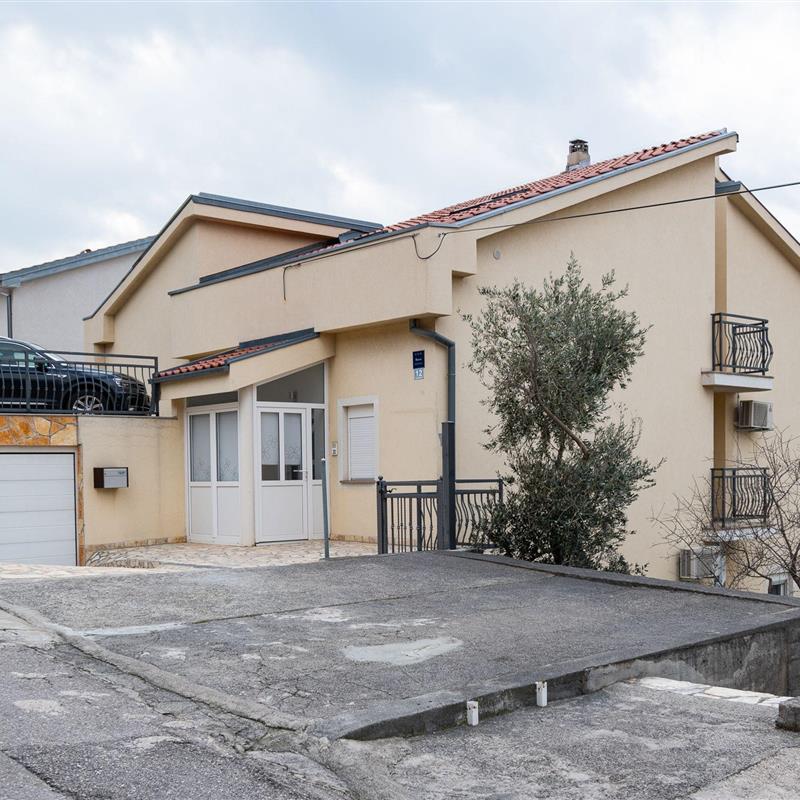 Ferielejlighed - 5 personer -  - Velebitska ulica - 51252 - Klenovica