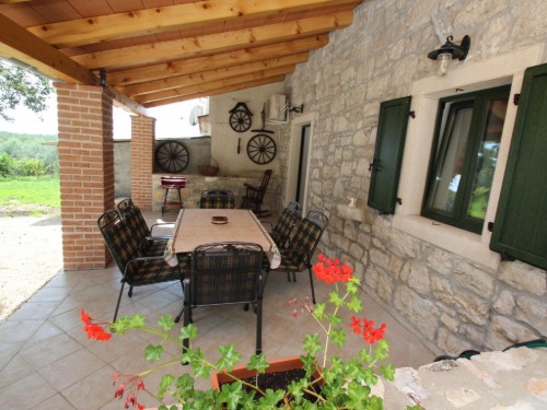 Holiday home - 5 persons -  - 52440 - Dracevac