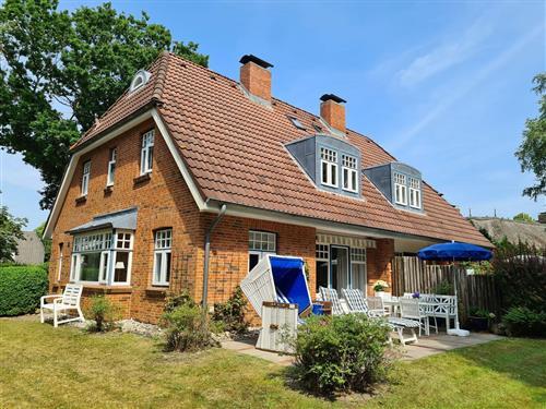 Holiday Home/Apartment - 4 persons -  - Farnweg - 25938 - Wyk Auf Föhr