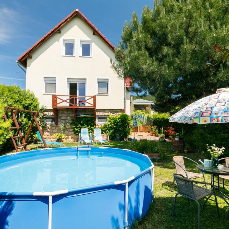 Sommerhus - 6 personer -  - 8261 - Badacsonytomaj