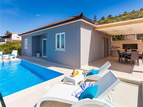 Holiday home - 4 persons -  - Lozica 11, Prigradica - 20271 - Blato