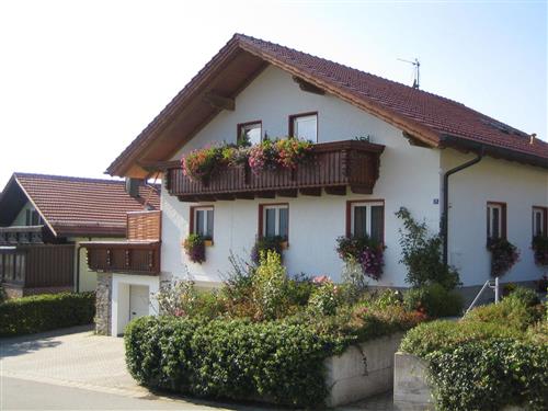 Holiday Home/Apartment - 3 persons -  - Bergkirchlweg - 93462 - Lam