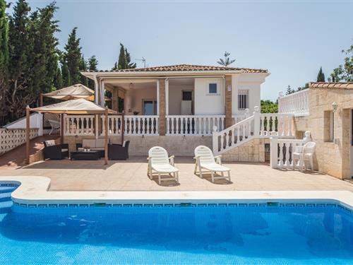 Holiday home - 6 persons -  - Calle el Cedro - El Realón - 46900 - Torrent