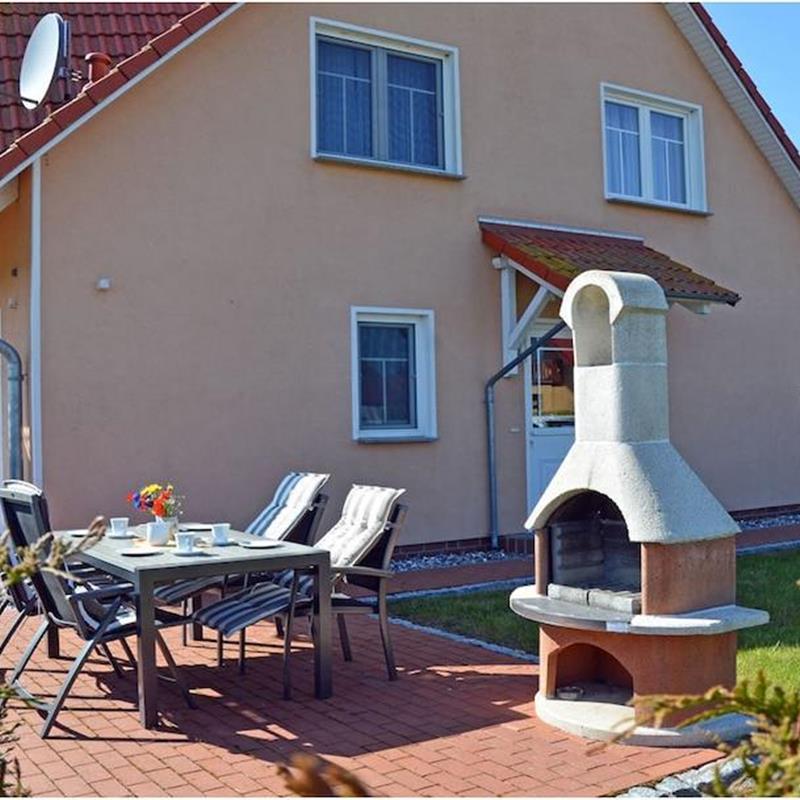 Sommerhus - 4 personer -  - 18551 - Glowe