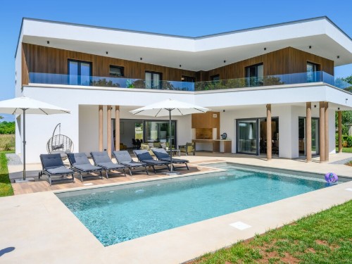 Holiday home - 8 persons -  - Montiron - Pula-Sisan - 52100 - Sisan