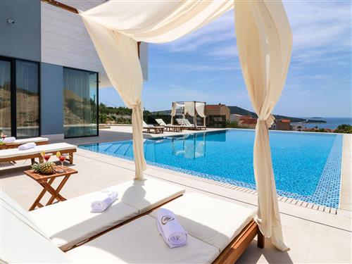 Holiday home - 8 persons -  - Primošten - 22202