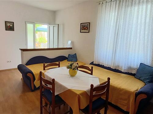 Holiday Home/Apartment - 4 persons -  - Promajna - 21323 - Promajna