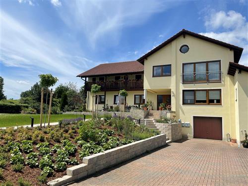 Ferienwohnung - 5 Personen -  - Abt-Maurus-Straße - 93309 - Kelheim