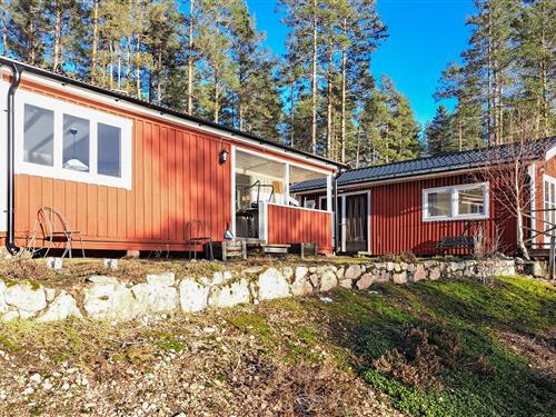 Semesterhus/Semesterlägenhet - 4 personer -  - Åsjön - Vimmerby/Bullerbyn/Katthult - 598 97 - Mariannelund