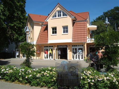 Holiday Home/Apartment - 4 persons -  - Strandstr. - 18374 - Zingst