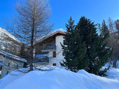 Holiday apartment - 4 persons -  - La Punt-Chamues-Ch - 7522