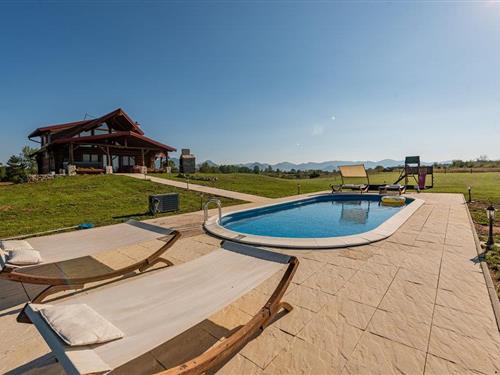 Holiday home - 6 persons -  - Gaj Miletic - Lovinac-Sveti Rok - 53244 - Sveti Rok
