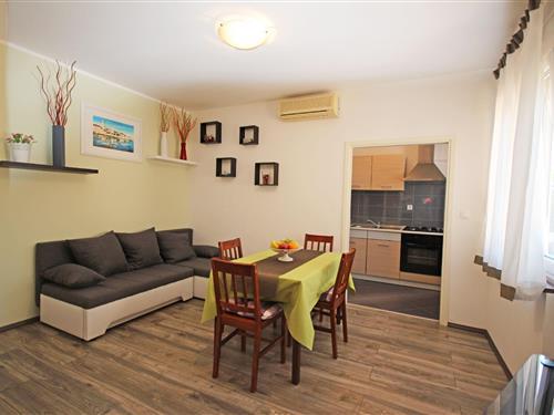 Holiday Home/Apartment - 4 persons -  - Monvidalska ulica - 52100 - Pula