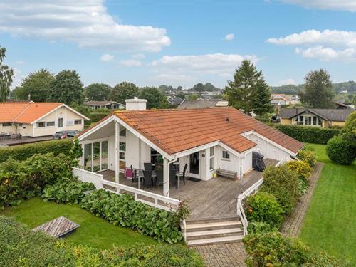 Sommerhus - 6 personer -  - Brombærvænget - Hejlsminde - 6094 - Hejls