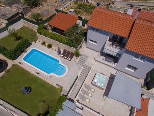 Holiday Home/Apartment - 8 persons -  - Setaliste Drage Markovica 15 a - 21209 - Split-Kucine