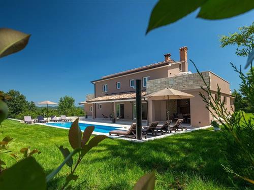 Holiday home - 12 persons -  - Sestani - 52000 - Pazin