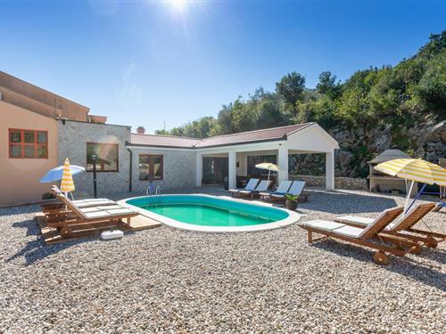 Holiday home - 10 persons -  - Momici - Ploce-Kula Norinska - 20341 - Kula Norinska