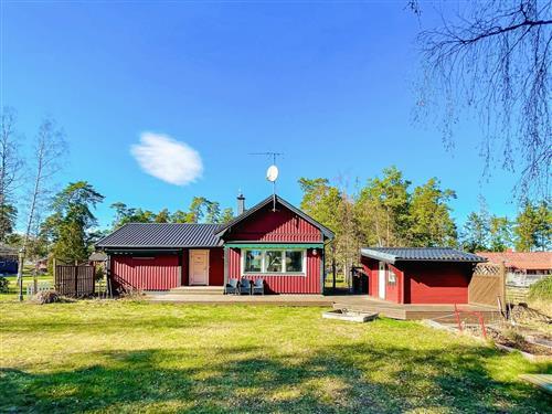  - 7 personer -  - Sångarvägen - Oknö - 38392 - Mönsterås