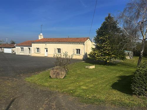 Sommerhus - 10 personer -  - 49410 - Mauges Sur Loire