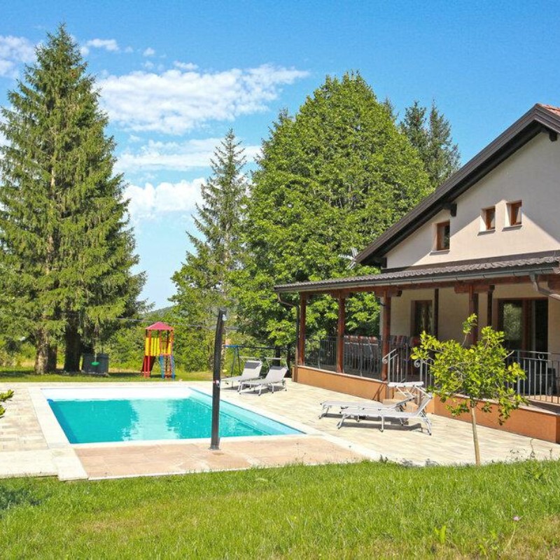 Sommerhus - 10 personer -  - Desmerice - Ogulin-Jezero Sabljaci - 47300 - Ogulin