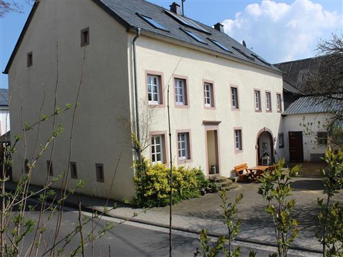 Ferienhaus - 3 Personen -  - Hauptstr. - 54646 - Halsdorf