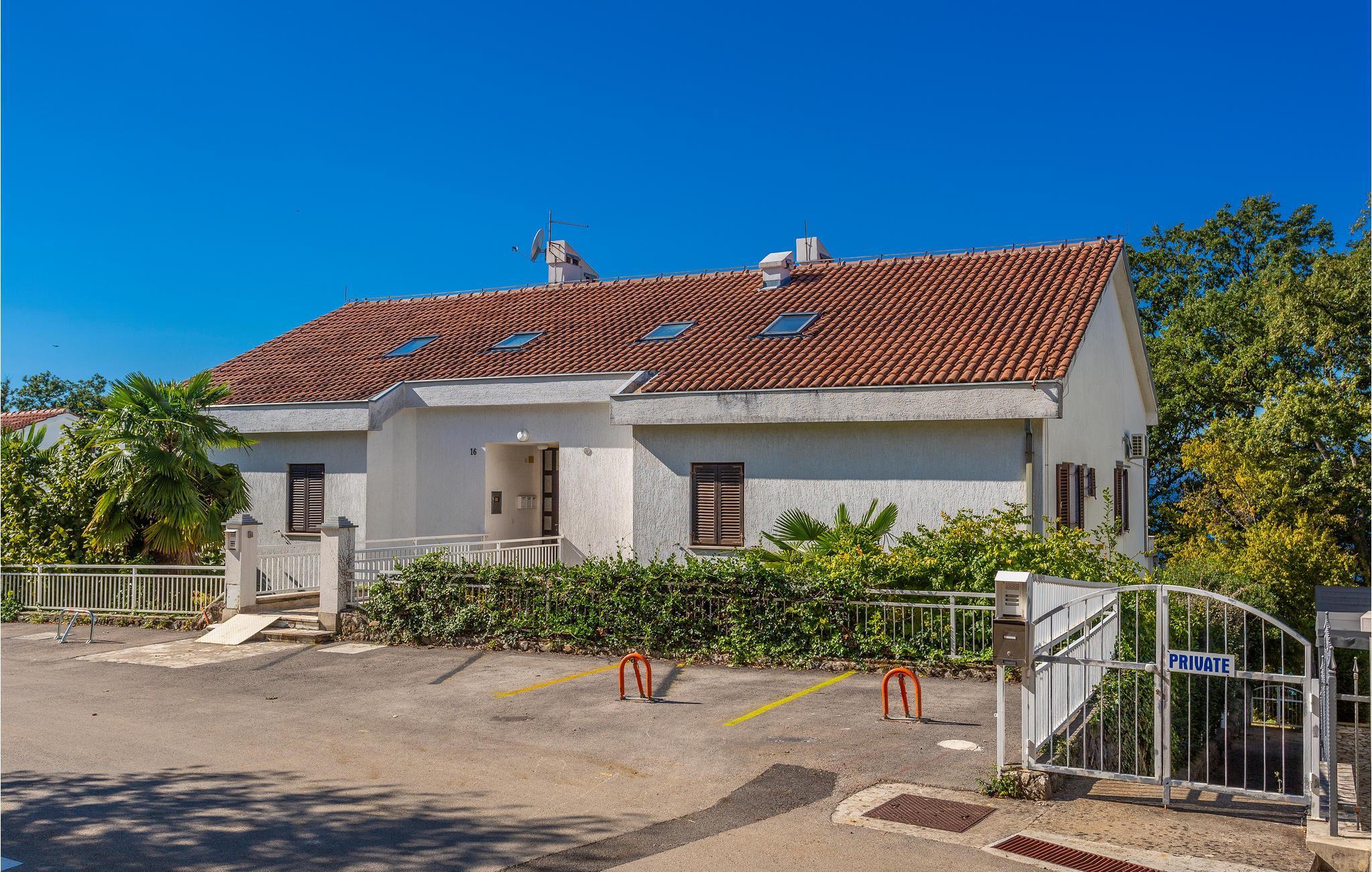 Ferienhaus 6 Personen Luke Turata Krk Njivice 51512 Njivice 133 Cki072 Feline Holidays